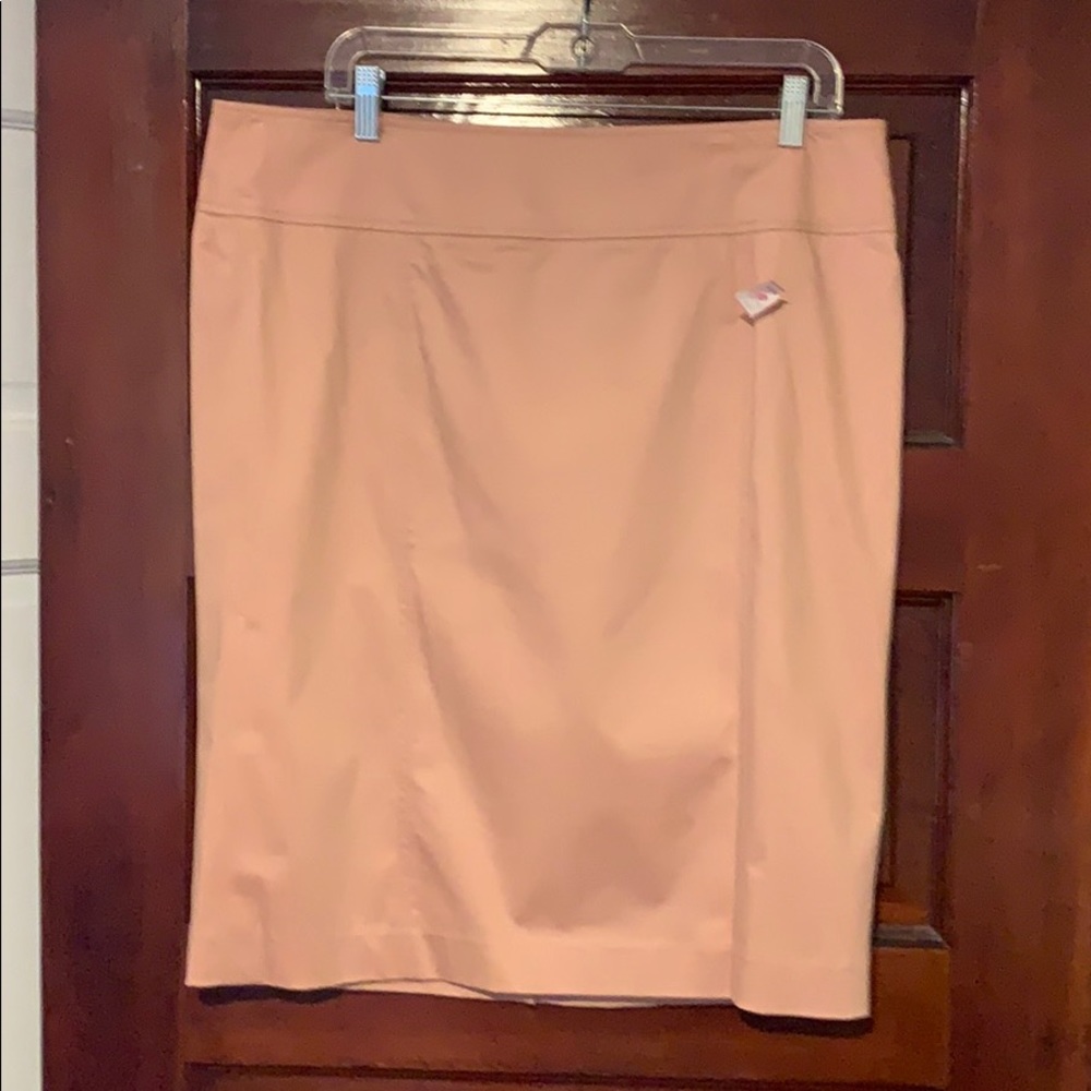 A skirt just above knee